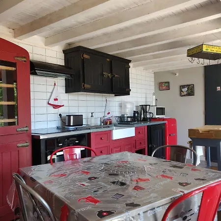 Holiday home Arnoult Damiatte